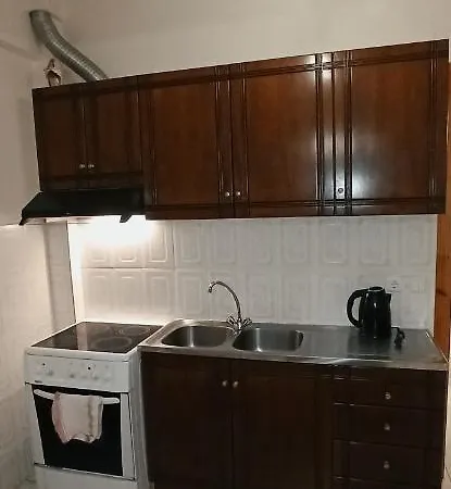 στουδίου πλήρες εξοπλισμένο κοντά στην θάλασσα. Apartment *