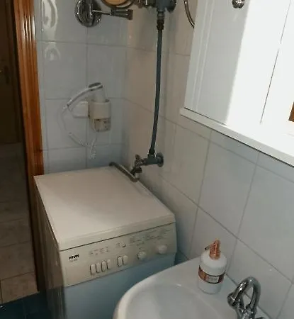 στουδίου πλήρες εξοπλισμένο κοντά στην θάλασσα. Paralia Katerinis